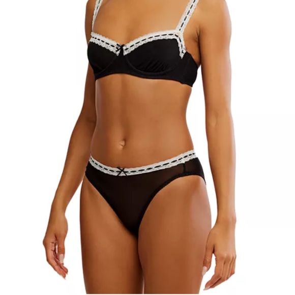 Free People Black and White Lace Trim So Sweet Bikini Size XL - Picture 3 of 10